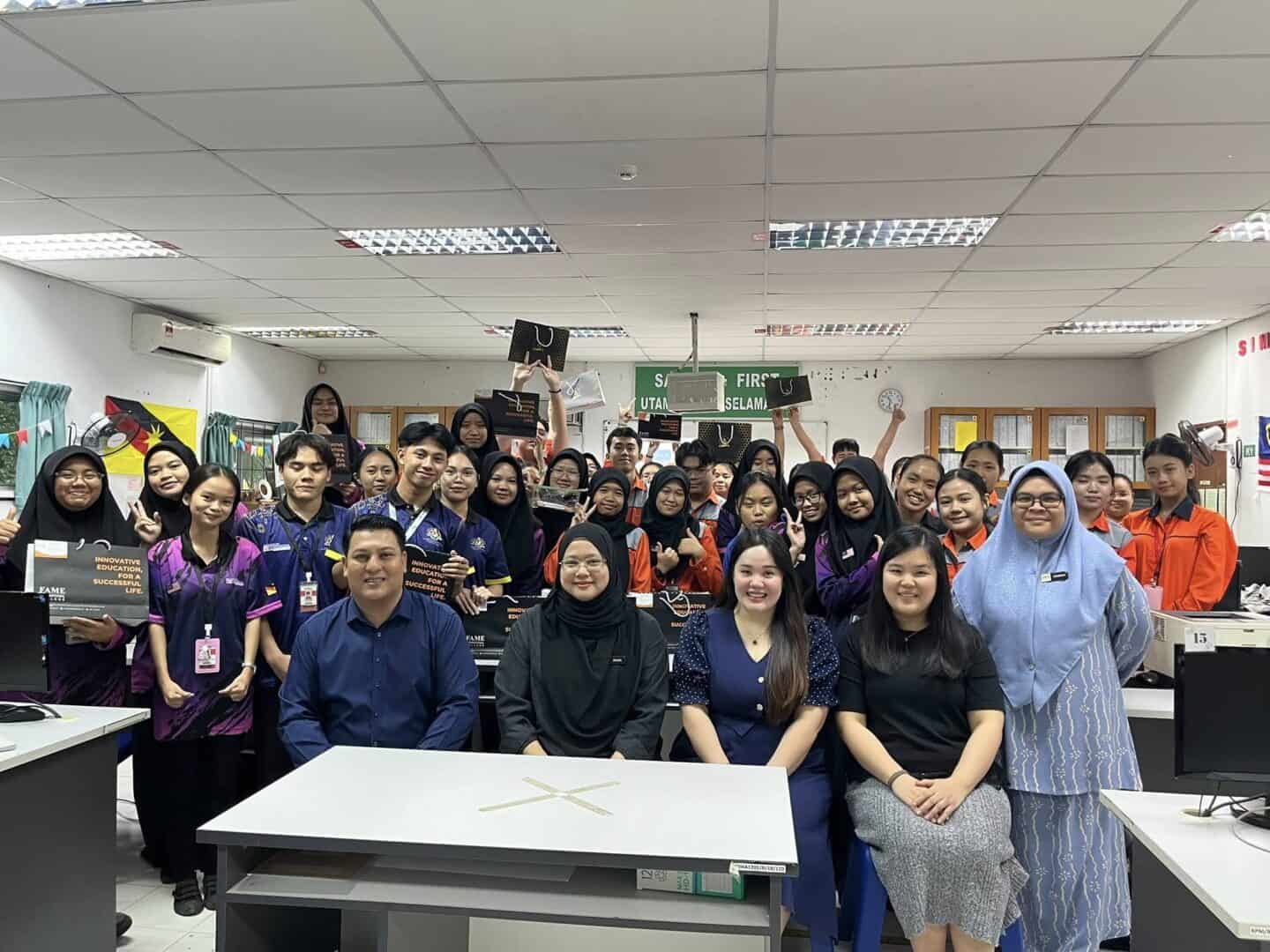 education, fame, kuching, accounting