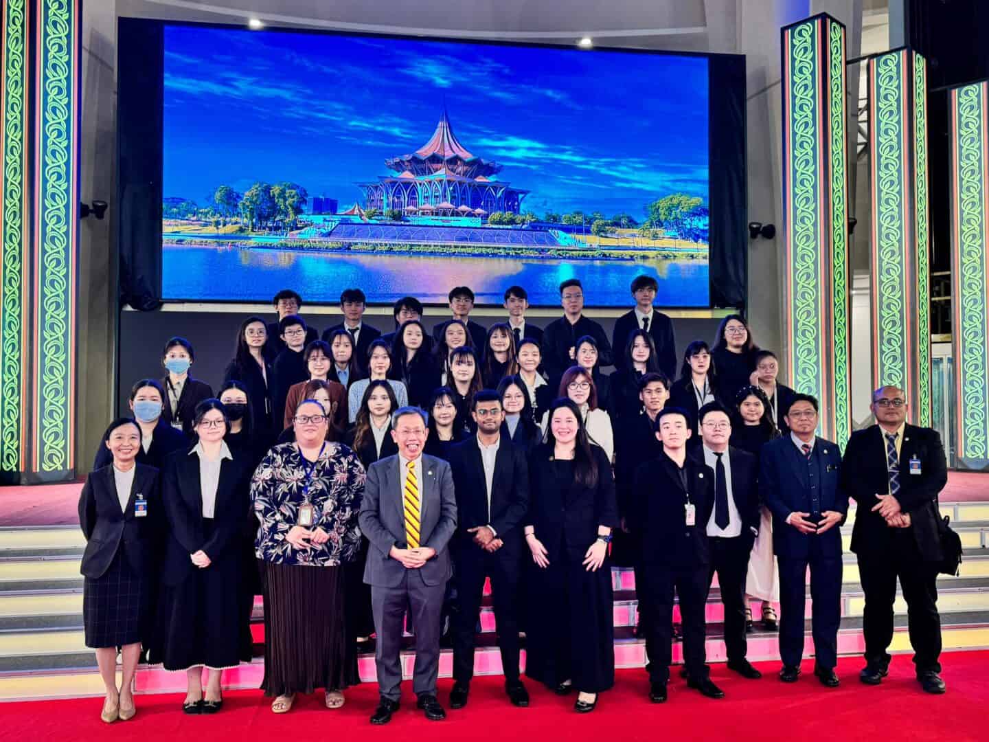 fame international college, dewan undangan negeri sarawak, dun sarawak, deputy premier of sarawak, dr sim kui hian, educational visit